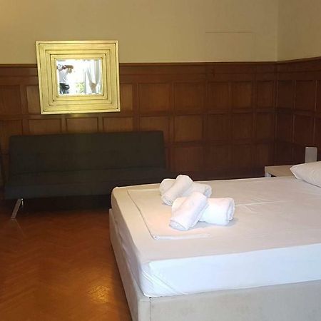 Violet Errathens Apartment - Athens Center, 7 Bd, 3 Bath 外观 照片