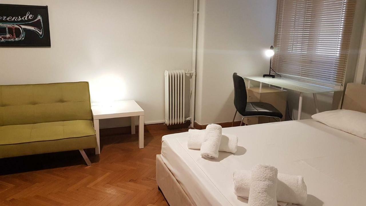 Violet Errathens Apartment - Athens Center, 7 Bd, 3 Bath 外观 照片