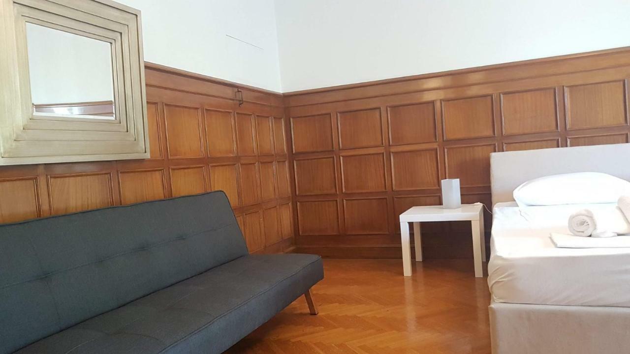 Violet Errathens Apartment - Athens Center, 7 Bd, 3 Bath 外观 照片