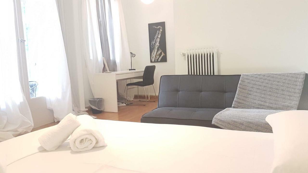 Violet Errathens Apartment - Athens Center, 7 Bd, 3 Bath 外观 照片